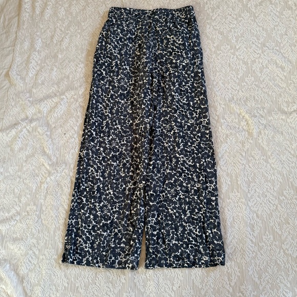 Marine Layer Allison trouser in light cheetah - Picture 9 of 10